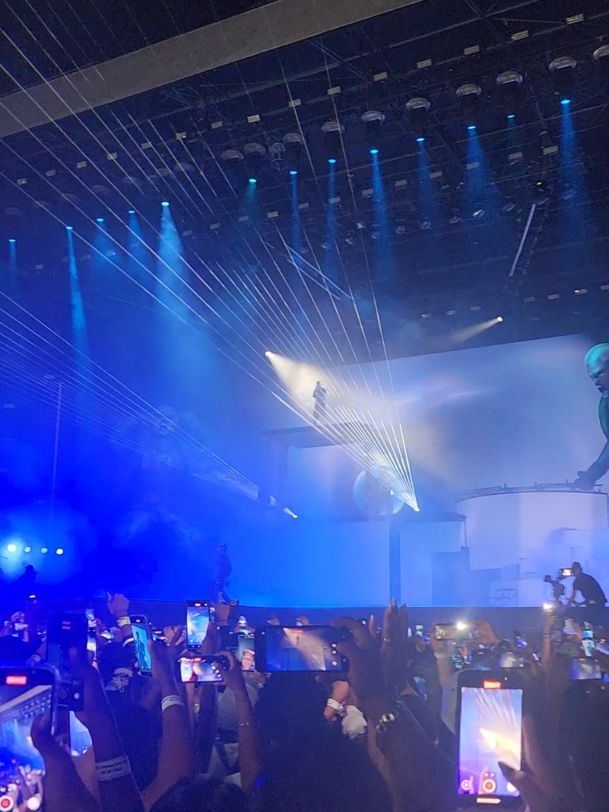 Healing Energy on me 🇿🇦😌🥹 #ChrisBrownLive  #FNBStadium  #JohannesburgConcert  #SAConcerts2024  #LiveInSouthAfrica  #BreezyInJoburg  #RNBKingLive  #ChrisBrownFNB  #MusicInJozi  #JoziEvents  #RnBConcertsSA  #ChrisBrownFans  #SAConcertExperience  #drshol 