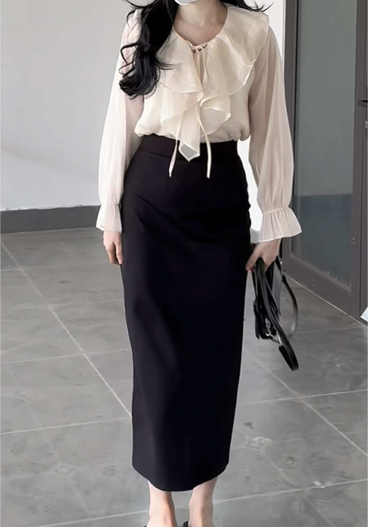 Chân váy chữ A dáng suông dài xẻ tà sau #chanvaydai #chanvayxinh #outfits #phoidonuxinh #thoitrangnu 