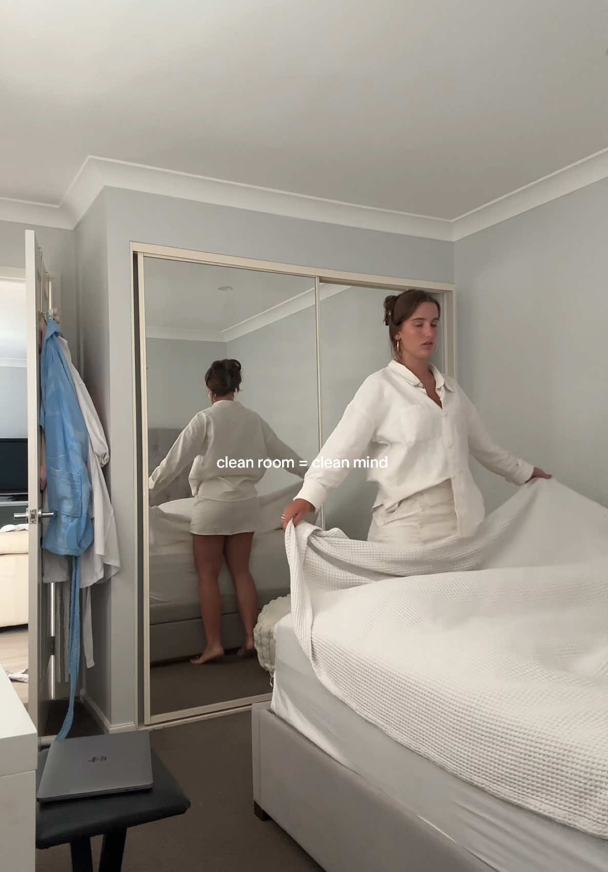 if your room is a mess this is your sign to clean it! 