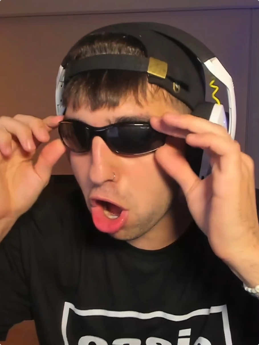 melian cn los lentes q le regale !! #fyp #melian #twitch 