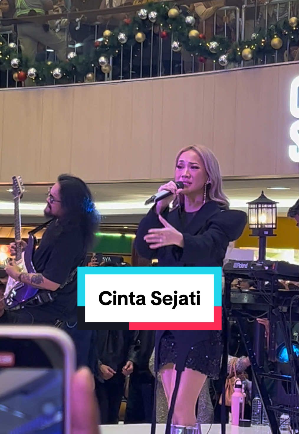 Cinta Sejati💞@BCL Official @Tunjungan Plaza #tunjunganplazasurabaya #bcl #fyppppppppppppppppppppppp #tunjunganplaza #fyp #concert 