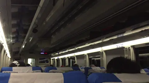 announcer KA Mutiara Timur Malam di tahun 2019. kala itu KA Mutiara Timur masih menggunakan Kereta Stainless Steels (SS) . . #fypシ #fypシ゚viral #fypage #keretaapiindonesia #keretaapikita #railfansindonesia #railfansoftiktok #keretaapitiktok #train #trainvideo #railfans #keretaapi #kai121 #kamutiaratimur #mutiaratimur #travellingbytrain #daop9 #daop9jember #announcerkereta #announcerkeretaapi #throwback #throwbacks 