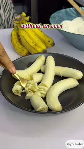 This is how to make a good banana bread without an oven. It’s perfect for your tea time or brunch. 3 cups flour  5 medium size ripe bananas  2 eggs  1 tsp vanilla extract  1 tsp grated nutmeg  Baking soda 1 tsp  Baking powder 11/2 tsp  Melted margarine 1/4 cup Liquid milk 1/4 cup  Sugar 200g What will you pair with this??? #bananabread #breakfast #banabana #foodrecipes #baking #foodblogger #explore