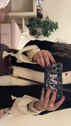 صباح الاجواء الحلووووه 🤎