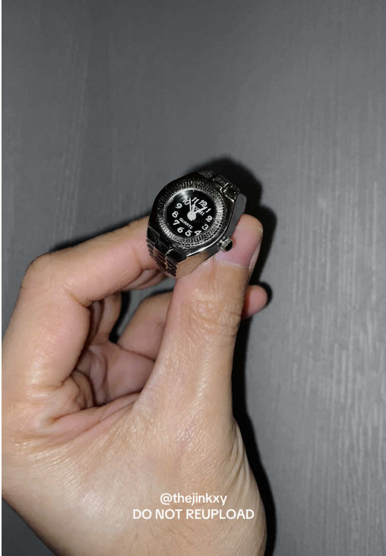 Angas huhu very affordable pa. Love it! #ringwatch #watchring #watch #ring #fashionwatch #hiphop #punk #accessories #fashionaccessories #TikTokFashion #TikTokShopFashion #tiktokshopfinds #fyp #fyppppppppppppppppppppppp 