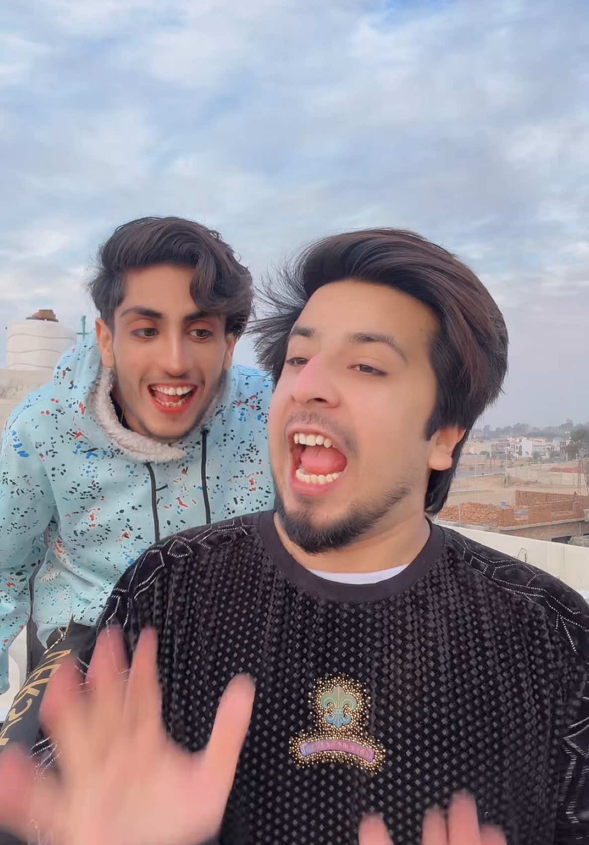 Chalo jaldi se comment section ma btao 😂😂😂😂 #sidmrrapper #foryou #foryoupage #comdey #rwp 