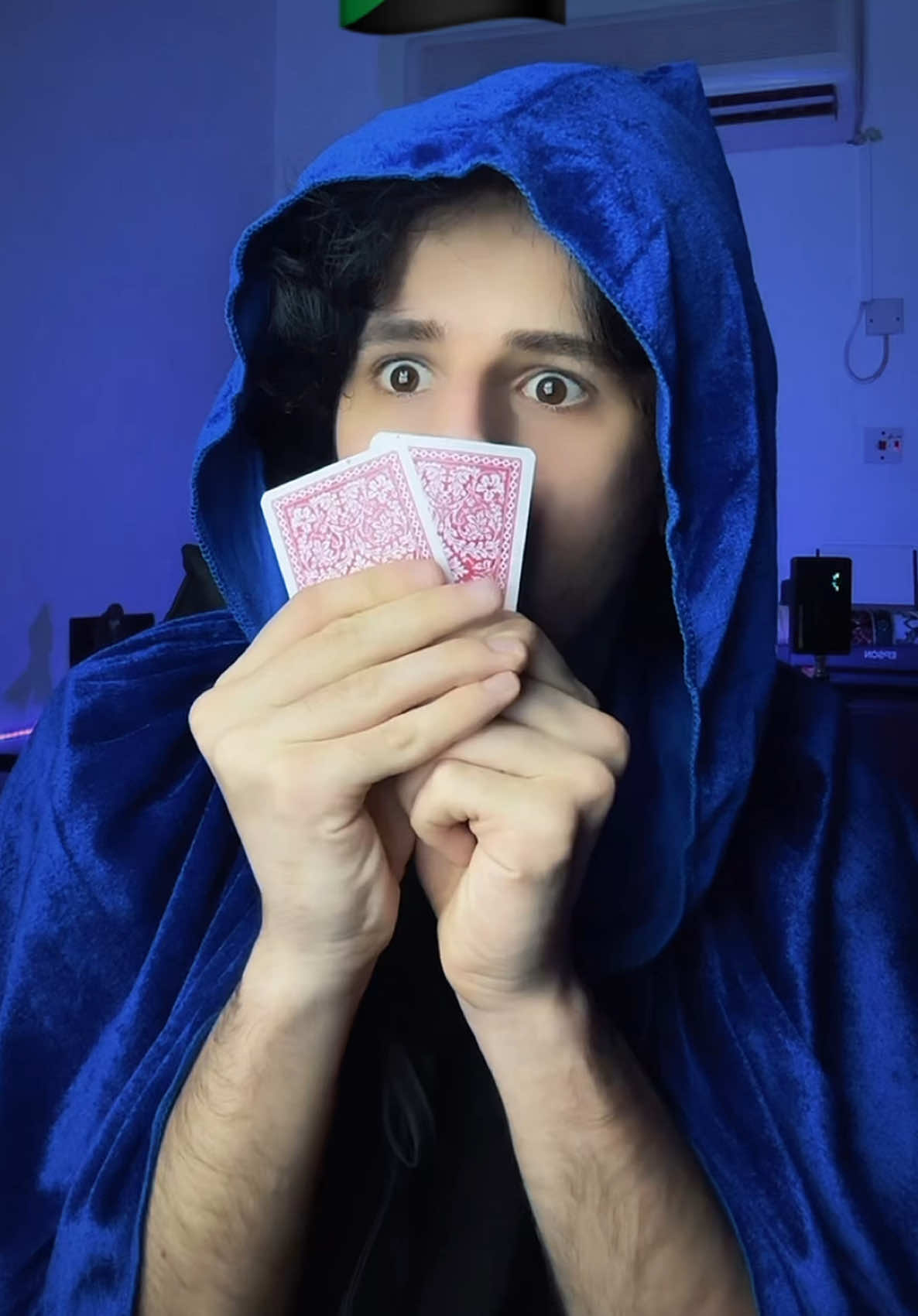 حمل سوا جاكارو بس لا تكذب😁😂#سوا_جاكارو  #مقهى_الكذابين  #حانة_الكذابين  #sawa_jackaroo  #liarsbar  #liarscafe 