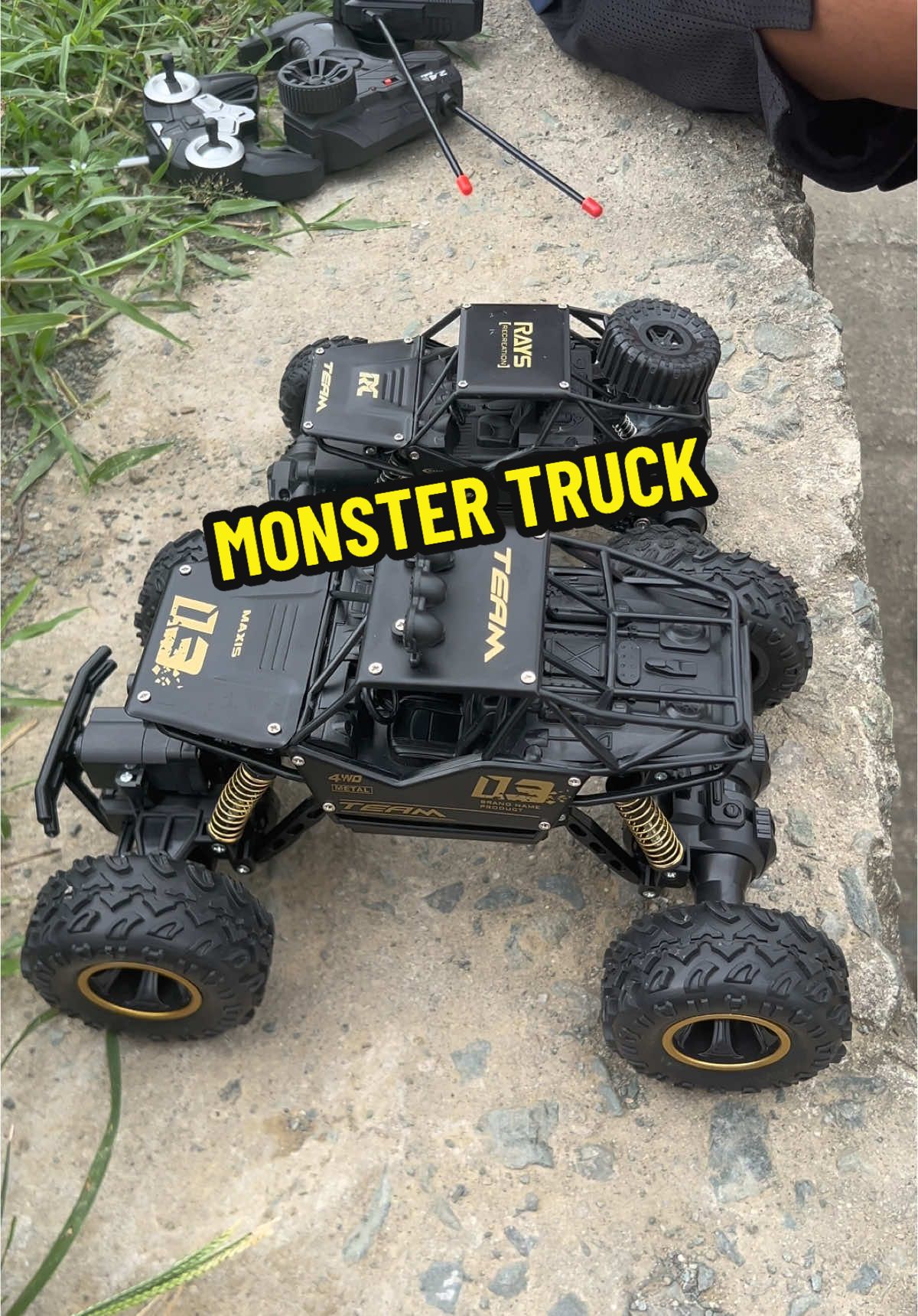 solid to yan boss!  #monstertruck #rctruck #offroadrc #remotecontrol #toyskids #sale #tiktoksale #fyp #foryoupage 