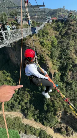 Hajur kahelay gharnay ta world’s highest swing ??? 