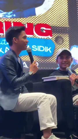 lora @Kadam Sidik diajarin nyanyi sama @immiftahfaridel dapat ilmunya,dapat lucunya,dapat salting nya.🫵🏻😭🤣 #fyp#islam#kadamsidik#makassar#fypシ゚ @Syabab.Official 