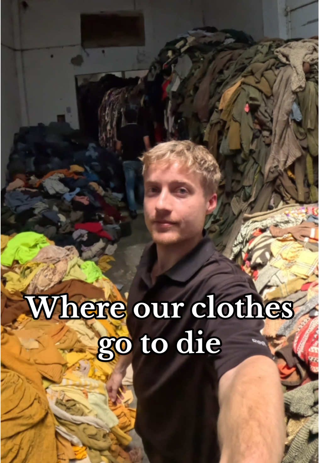 50,000kg of textile waste under one roof in Panipat, India #fastfashion #landfill #overconsumption #sustainabilitytiktok #fashion2024 