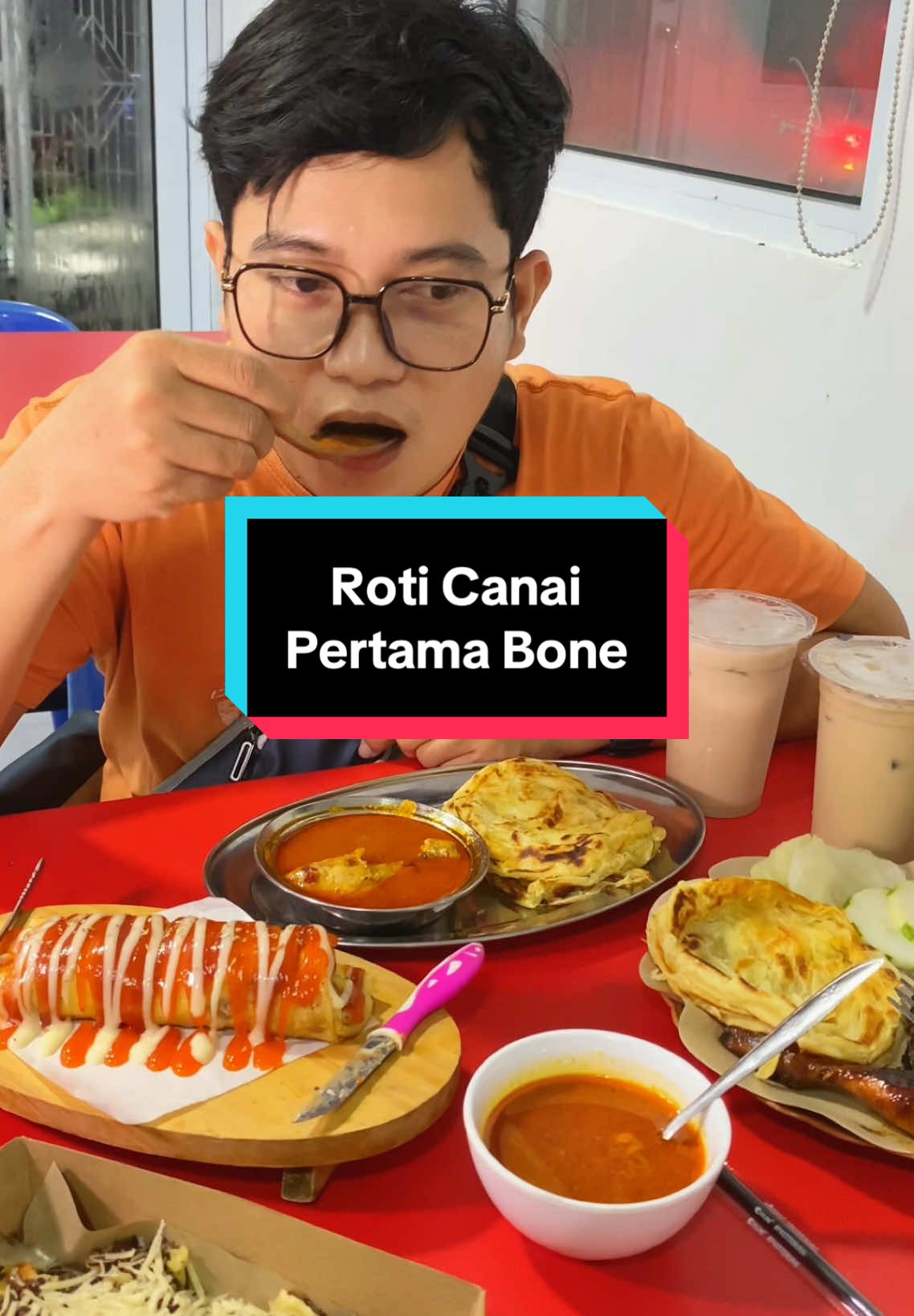 Bumbu medok dari kuah kari Roti Canai di RCH Chiken @Rch chicken  #CapCut #bebasmakan #roticanai #kulinermalaysia #jelajahkuliner #kulinerbone #foodvlogerbone #foodvloggerindonesia #foodvlogermakassar #kulinerhits #kulinerviral #boneterkini #infoviralbone #makanankhasmalaysia #nasigoreng #ayampenyet #ayambakar #ayamgoreng #kuahkari #kariayam 