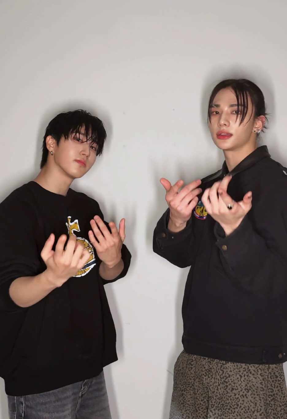 👼🖤 #StrayKids #스트레이키즈 #현진 #Hyunjin #한 #HAN #YouMakeStrayKidsStay