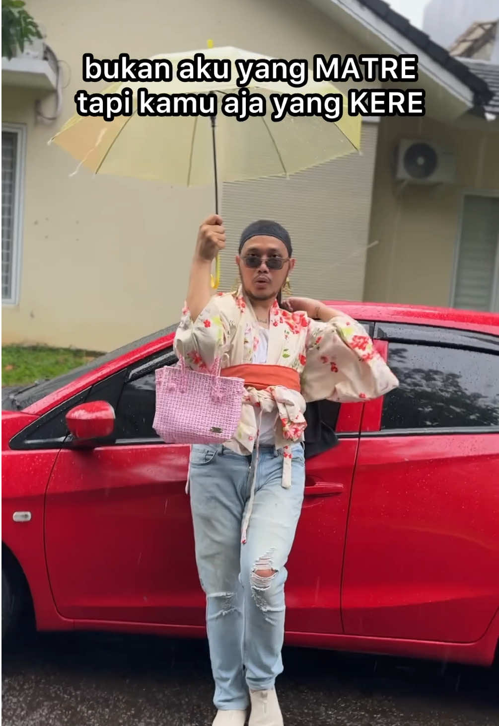 Ingat! Di dalam kata MATERIALISTIS ada kata RIALISTIS #agungkarmalogy 