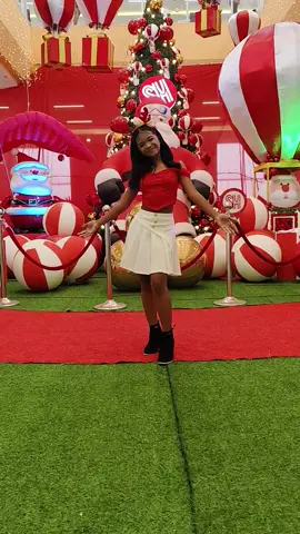 Christmas Grand parade @smcitydaet 