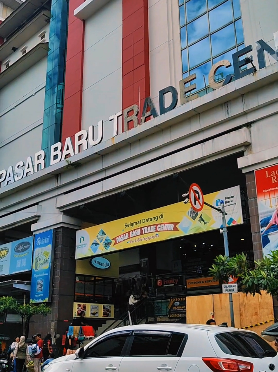 Pasar Baru Bandung ada yang suka atau pernah belanja di sana,,,?😄😄  #pasarbarubandung #pasarbaru  #bandung #jawabarat #loveindonesia🇮🇩 