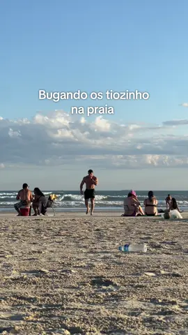 Assustar idosos na praia: ✅ #gym #aesthetic #reaction #fy #fyp