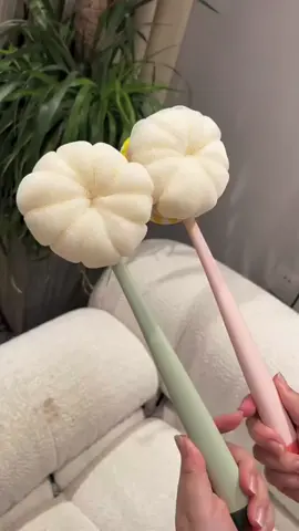 Sikat mandi badan penggosok punggung 2 in 1. Wajib punya nih... #sikat  #sikatmandi  #sikatmandibadan  #sikatbadan  #sikatpunggung  #sikatpunggungmandi  #sikatpunggungbadan  #sikatscrubbadan  #sikatbadanuntukmandi  #sikatpenggosokpunggung  #bathbrush  #alatmandi  #cuantanpabatas  #gebyarbelanjadesember 