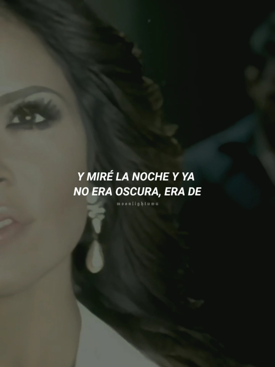 ༻✩ Gloria Trevi - Todos me miran 🖤#gloriatrevi #gloriatrevioficial #gloriatrevifans #latrevi #letrasdemusicas #editlyrics #letrasdecanciones🎧🎶 #letrasdecanciones 