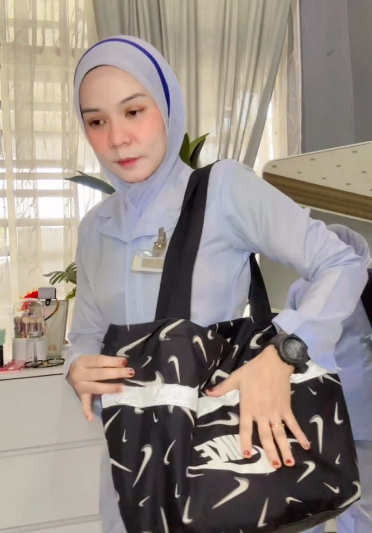 Pergi kerja unifrom kena onzz kemas baru best nak masuk keja✅#uniform#kkm#nurse#jururawat