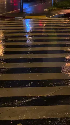 بترتاح نفسيتي بس تشتي   . . . . . . . #مطر #شتاء #اليسا #لسطنبول #مجرد_ذوق #حب 