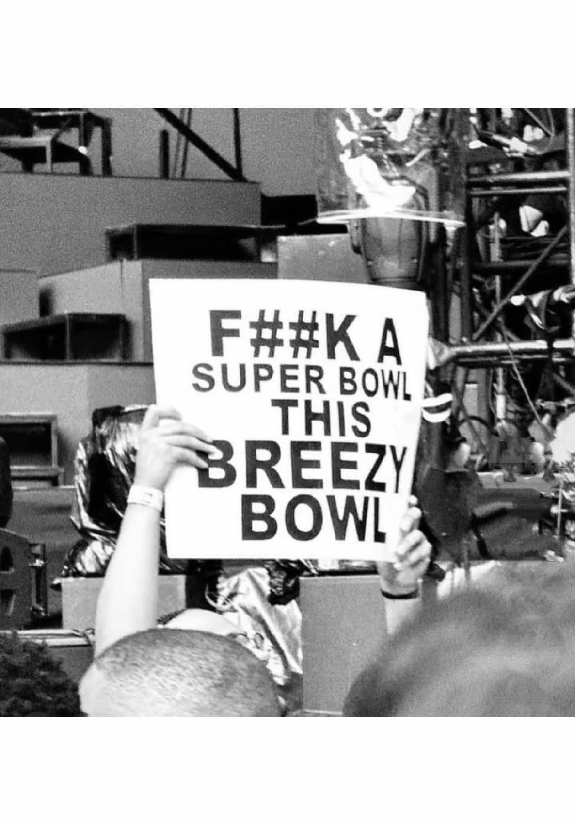 He couldnt belive the love we gave him !!! #chrisbrownspeach #chrisbrown #breezybowl #southafrica #fnbstadium 