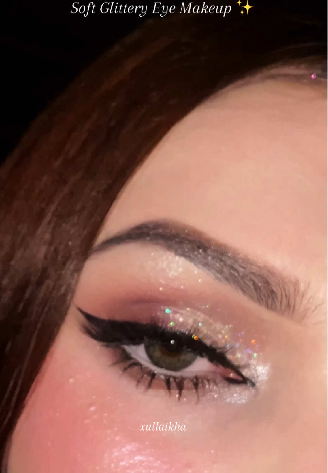 Soft Glam Glittery Eye Makeup Tutorial 💖✨ #eyemakeuptutorial #softglammakeuplook #softglittereyemakeup #eyemakeuptips #eyeshadowtutorial #partymakeup #bridalmakeup #foryou 