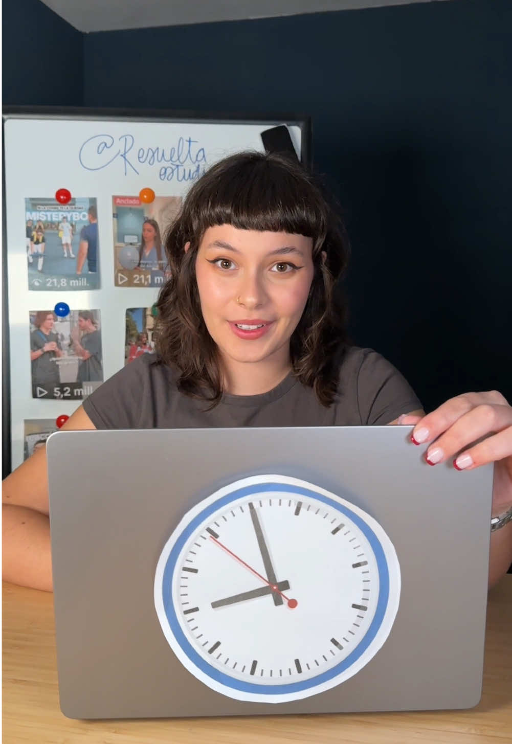 Cómo hacemos 80 vídeos en 1h con ChatGPT 🤑 Esta es nuestra técnica cuando no tenemos tiempo ⏰ MENTIRA 🤨🫵🏻 Pero te doy 3 tips para que tus videos sean mejores y aprendas a hacer vídeos virales 🤗