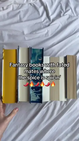 Fated mates with delicious spice 🔥🔥 #fantasybook #fantasybooktok #spicybook #spicybooktok #smuttbook #smuttbooktok #whenthemoonhatched #theplatedprisonerseries #quicksilver #fatedmates #fatedmatesbooks 