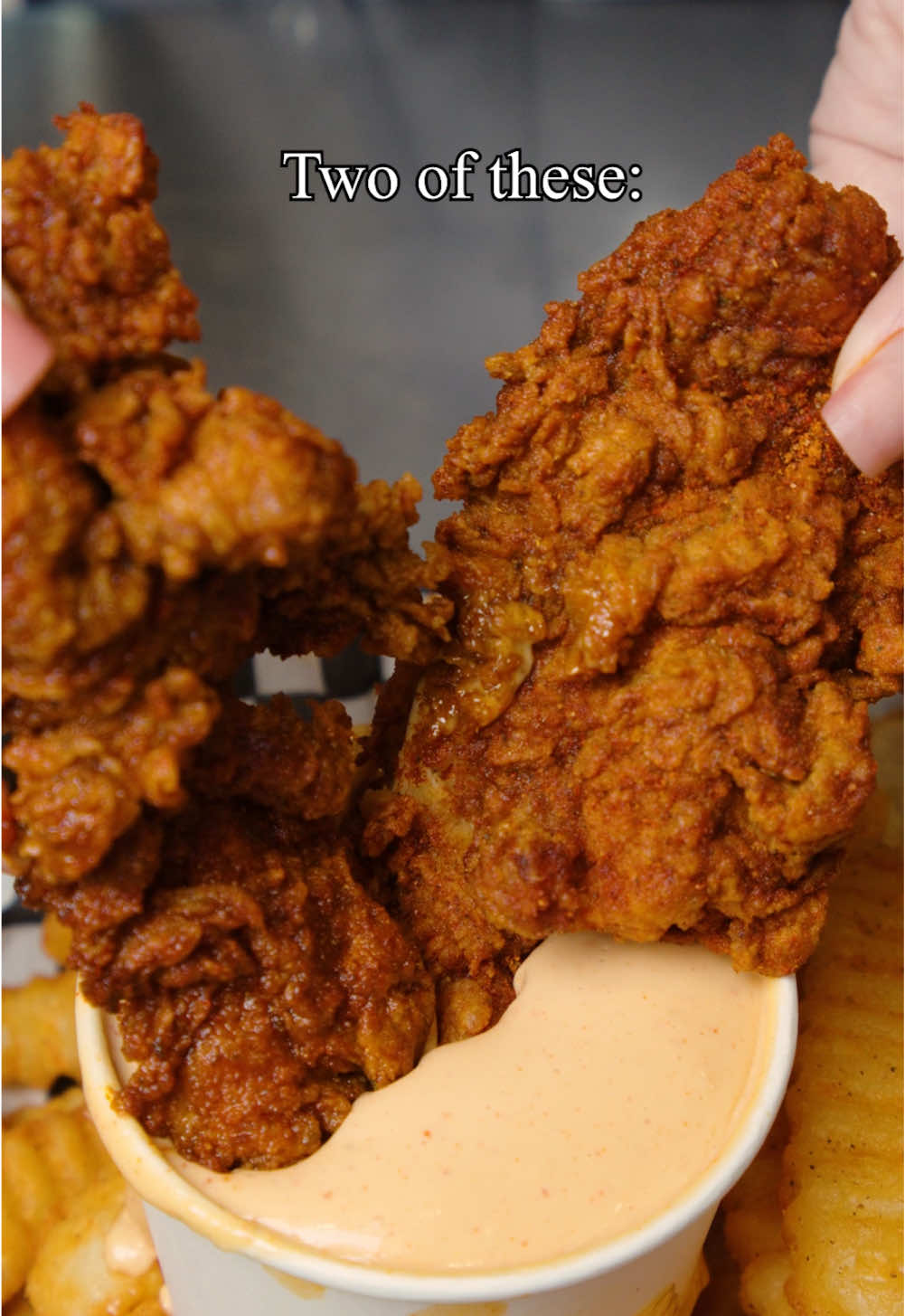 ⚠️ Warning: This video will make you HUNGRY! 🍗 #nashvillehotchicken #scarborough #mississauga #torontofood #thgshotchicken #viralfood 