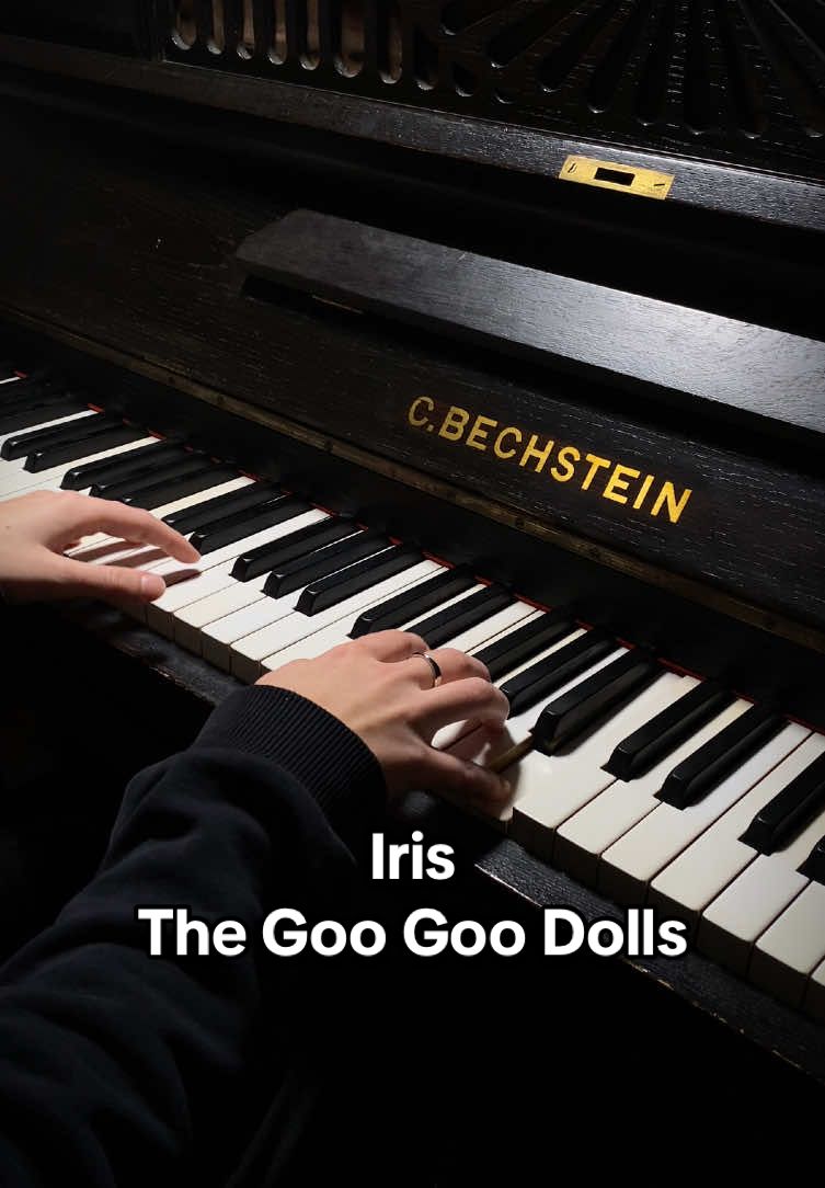 Iris 🎶 #iris #thegoogoodolls #pianocover #piano #pianomusic 
