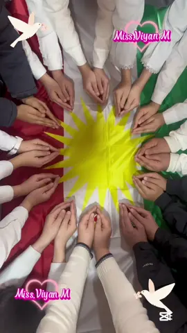 🇹🇯Happy Kurdish flag day 🇹🇯 me with my dear students 5th grade  🥰#qutabxanabilind #bilindbasicschool   #missviyanm🌹 #mamosta #kurdistan🇹🇯#methods #mindmap #teachersday ️ ##english #classroom #qutabxana #قوتابخانە #duhok #zaxo_duhok_hewler_slemani_hawler #schoolactivity #learnenglish #دهوك_ئاکڕێ_زاخو_ئامێدی_بەردەرەش_شێلادزێ #mamosta #ماموستا#barzani #method #قوتابی #معلمات_رياض_اطفال #مدرسة #درس #الشعب_الصيني_ماله_حل😂😂 #trend #اكسبلور #عراق #معلمات #kurdishflagday #اغاني #سترانت_کوردی #بادينان #badini