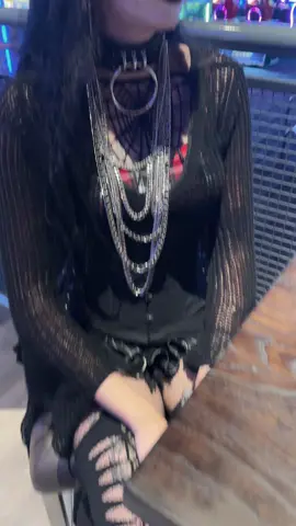 Los sacrificios de ser vamp en PR 🇵🇷😔 Inspo @ivy connivy 🐀 🖤 #tropidarks #goth #gothtok #tropigoth #tostones #puertorico #fyp #gothgirl #gothsubculture #vamp #parati 