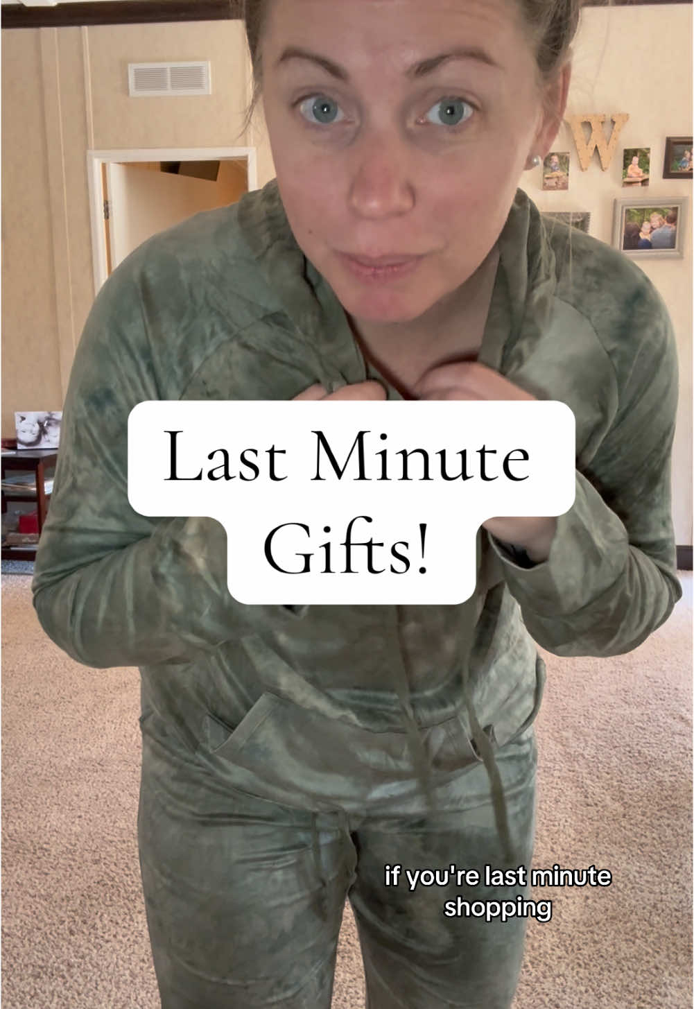 @Hello Mello #loungewear #lastminutexmas #holidayhaul #pajamas #teengiftideas #womensloungewear 