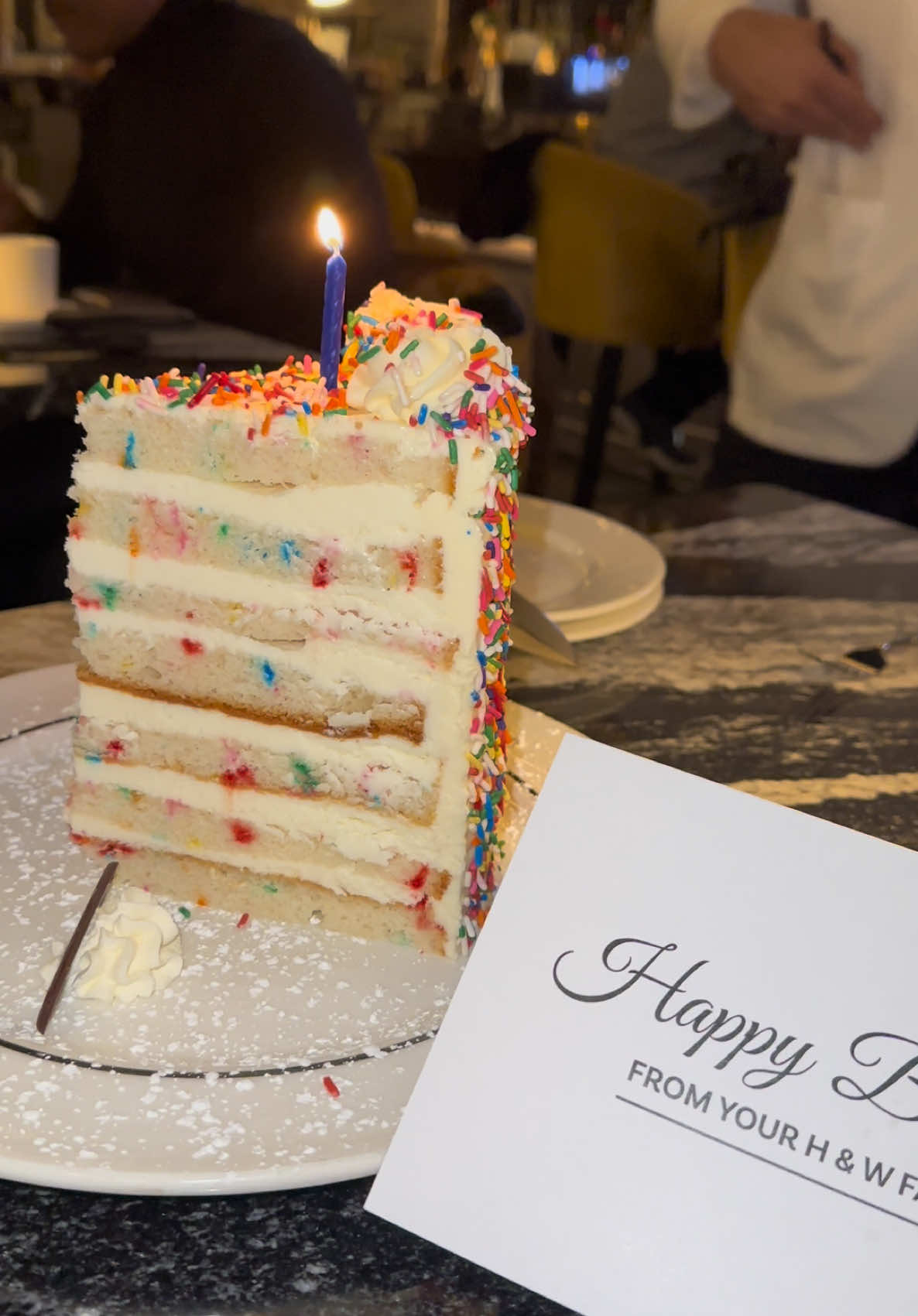 H&W FREE Birthday Dessert HUGE CAKE 🤯 #birthday #foodtiktok #cake #restaurant #viralvideo #Food #fyp #foodporn #luxury #foryourpage 