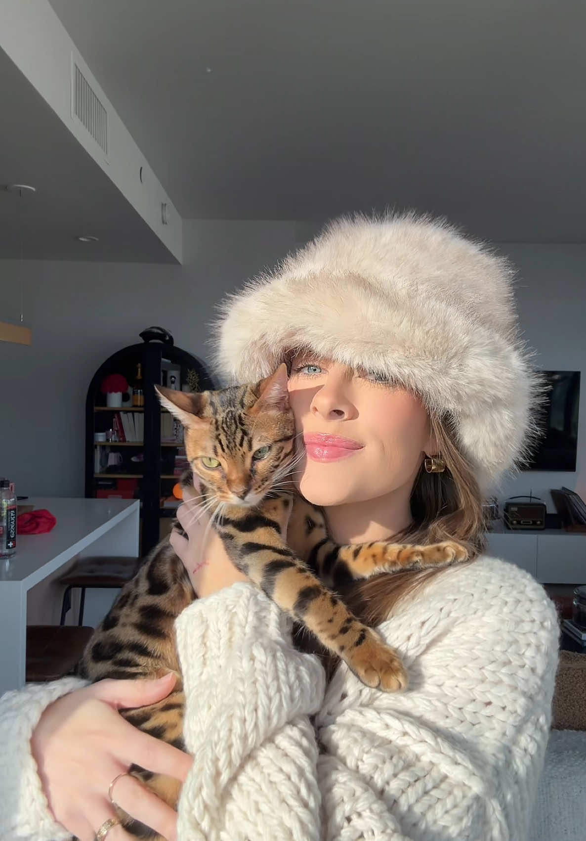 Yall know i cant stay away from a huge hat. Use code BROOKETT for 15% off @White Fox Boutique #whitefoxpartner 