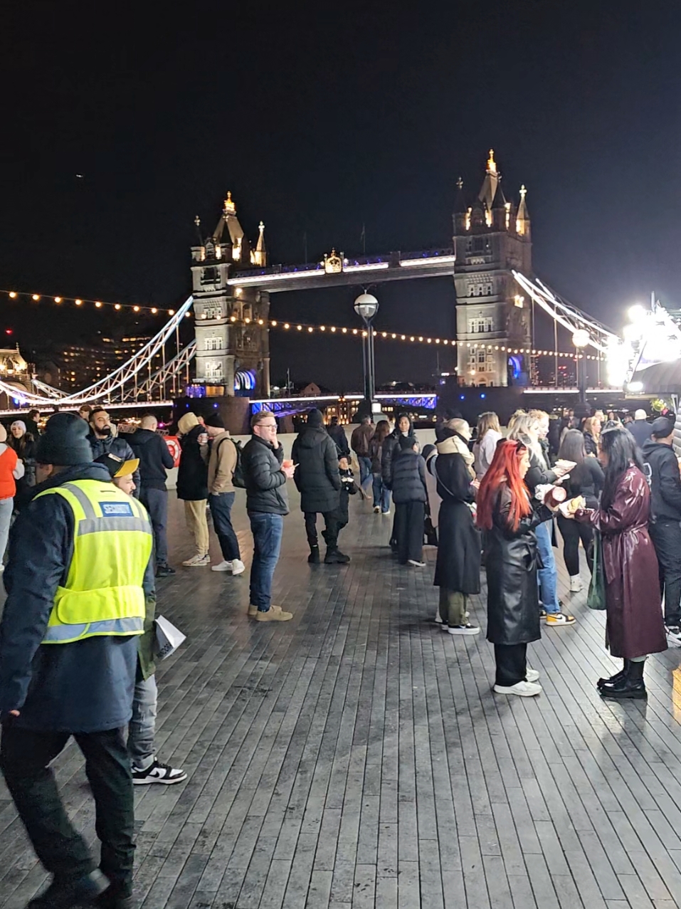 #england #london #londra #londonbridge #christmas #towerbridge #unitedkingdom#greatbritain #thames#evening 