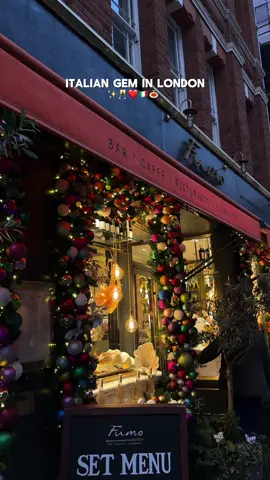 pov: you try a new way of eating italian food (think tapas vibes) & there is no going back… Add this restaurant to your lists ❤️🇮🇹🍝🤩 @sancarlofumo is delicious, classy & based in the heart of Covent Garden. Making it the perfect spot for pre/post theatre, a dinner date or catching up with friends. They also do some great offers and set-menus, which are very affordable!  Fumo is an Italian cuisine, which serves its dishes Cicchetti style - which is basically like a tapas style way of eating, but the Italian version! We ordered 5 dishes to share, including truffle fries as one of those. My highlights include the delicious pasta, pollo Milanese and ribeye steak.  All dishes were SO good!  LOVE LOVE LOVE!! Invite #coventgarden #sancarlorestaurants #londonrestaurants #italianrestaurantlondon #pretheatre 