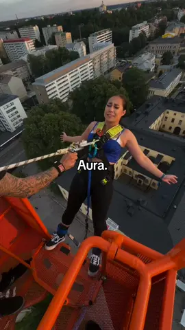 aura ? #aura #bungeejumping #jump #sautalelastique 