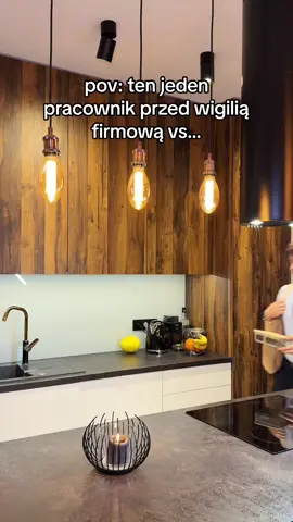 wigilie firmowe trwaja w najlepsze 🎄🤠 kto z Was spotkal na swojej takiego pracownika? 👀