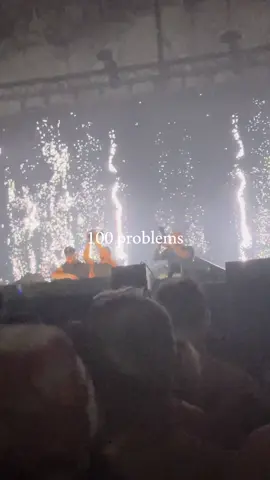 #CapCut #freiheit #leben #glücklichsein #virał #lebenundlebenlassen #technoliebe  • • • • „Techno kann vielleicjt nicht die welt retten, aber deine seele.“