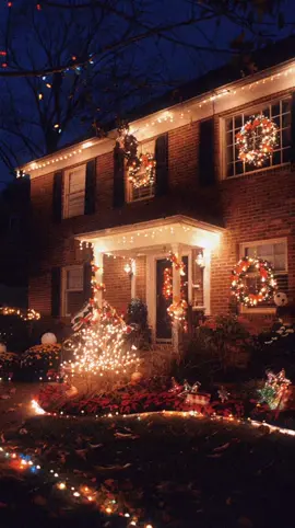 #90s #80s #90svintage #80svintage #90snostalgia #80snostalgia #1990s #1980s #vintageaesthetic #1990saesthetic #1980saesthetic #retro #retroaesthetic #cozy #relaxing #nostalgic  #nostalgia #nostalgiacore #liminalspace #christmas 