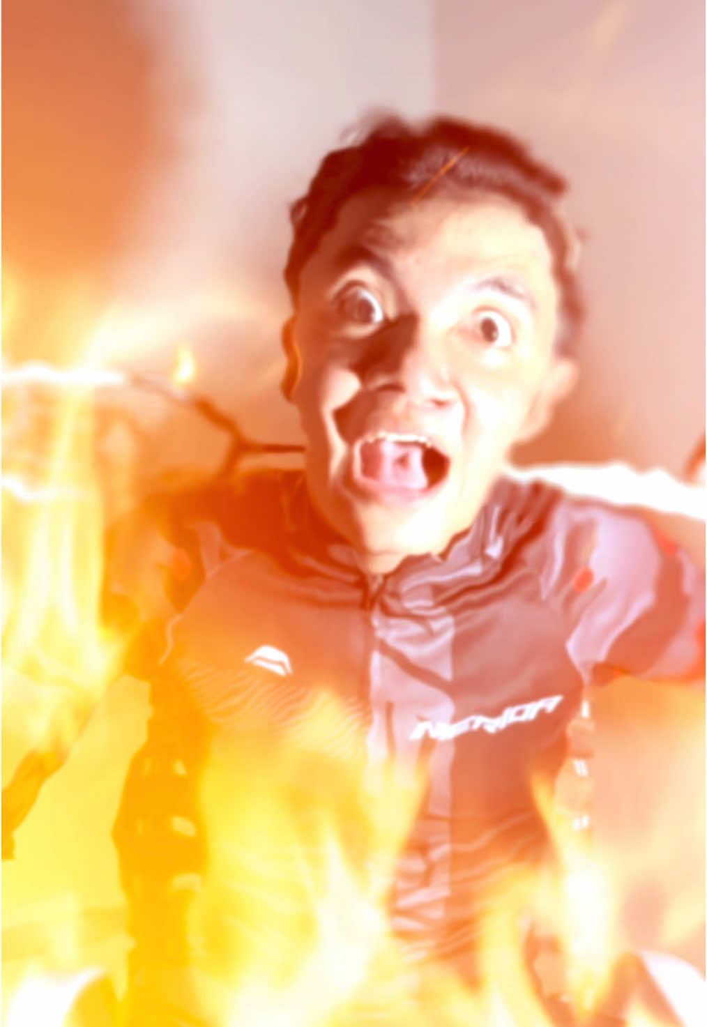 Nagliliyab sa ganda #badminton #badmintonracket #racketreview #alpsport #kianauptrend #fyp 