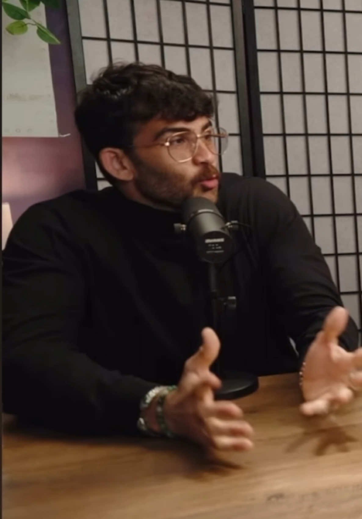 Hasan is on the spectrum? #hasanabi #hasanpiker #austinshow #willneff #qtcinderella #autism #fyp #funnyvideo #fearandpodcast 