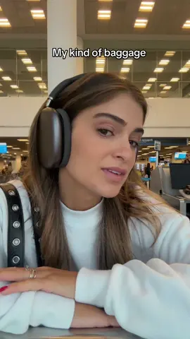 She may be bigger than me but shes perfect #airport 