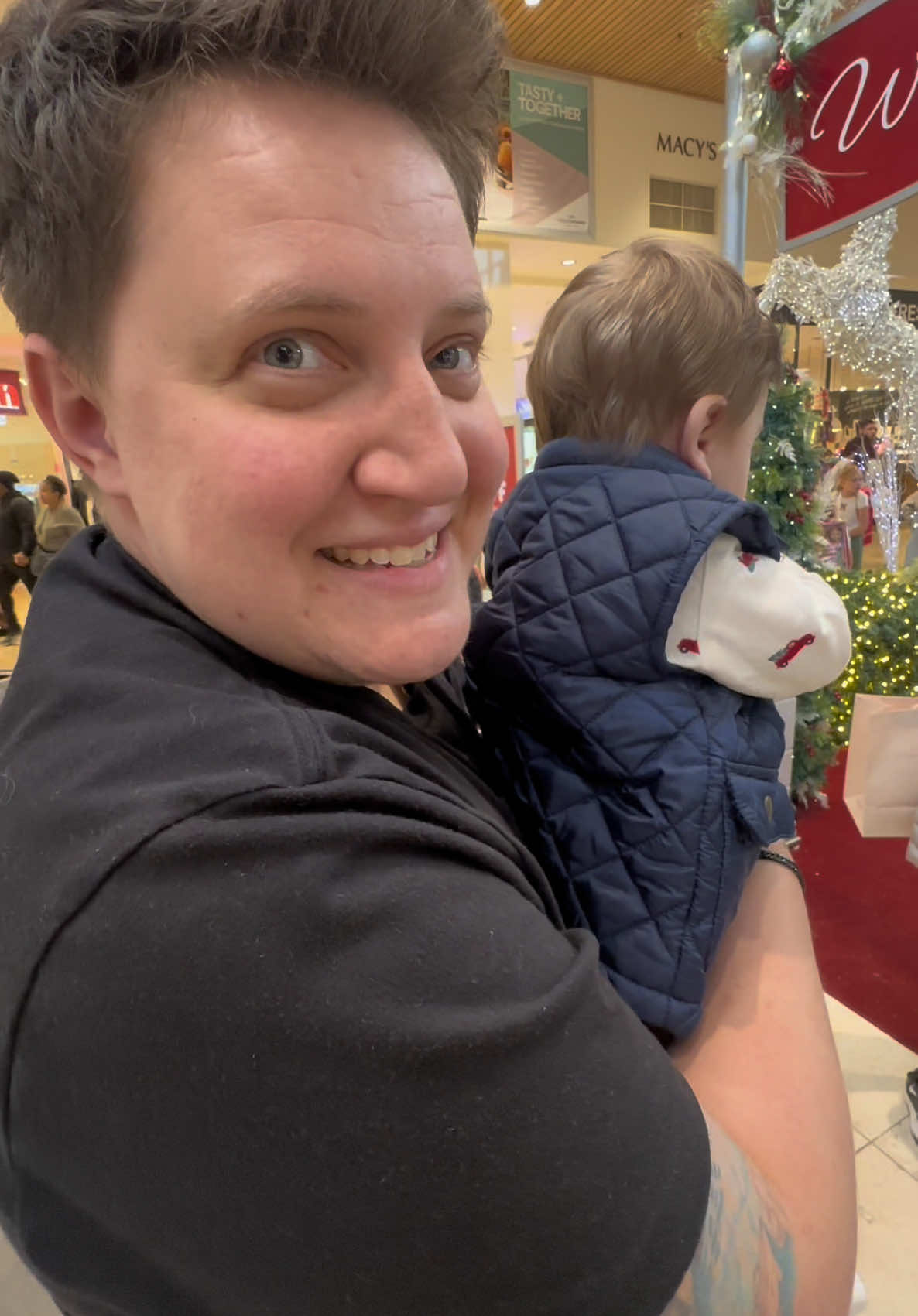 Was not expecting pictures to go like that! #baileylavender #relatable #MomsofTikTok #momlife #babytok #momtok #christmas 