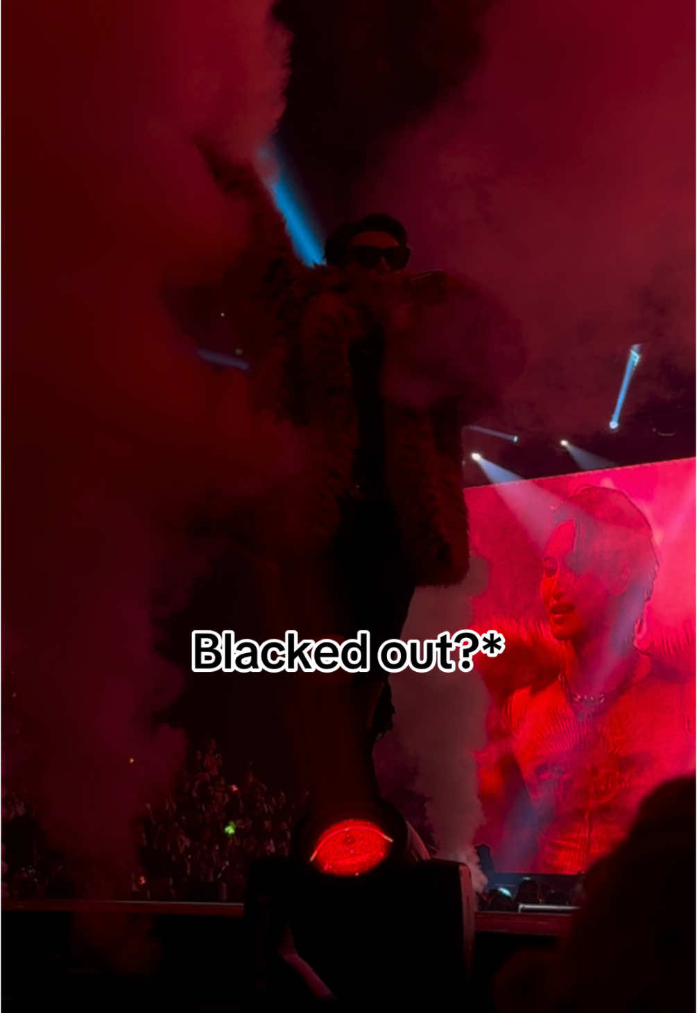 Dont get me started on the exposed knees🧍🏻‍♀️ #matz #ateez #Seonghwa #hongjoong #atiny #kpopfypシ 