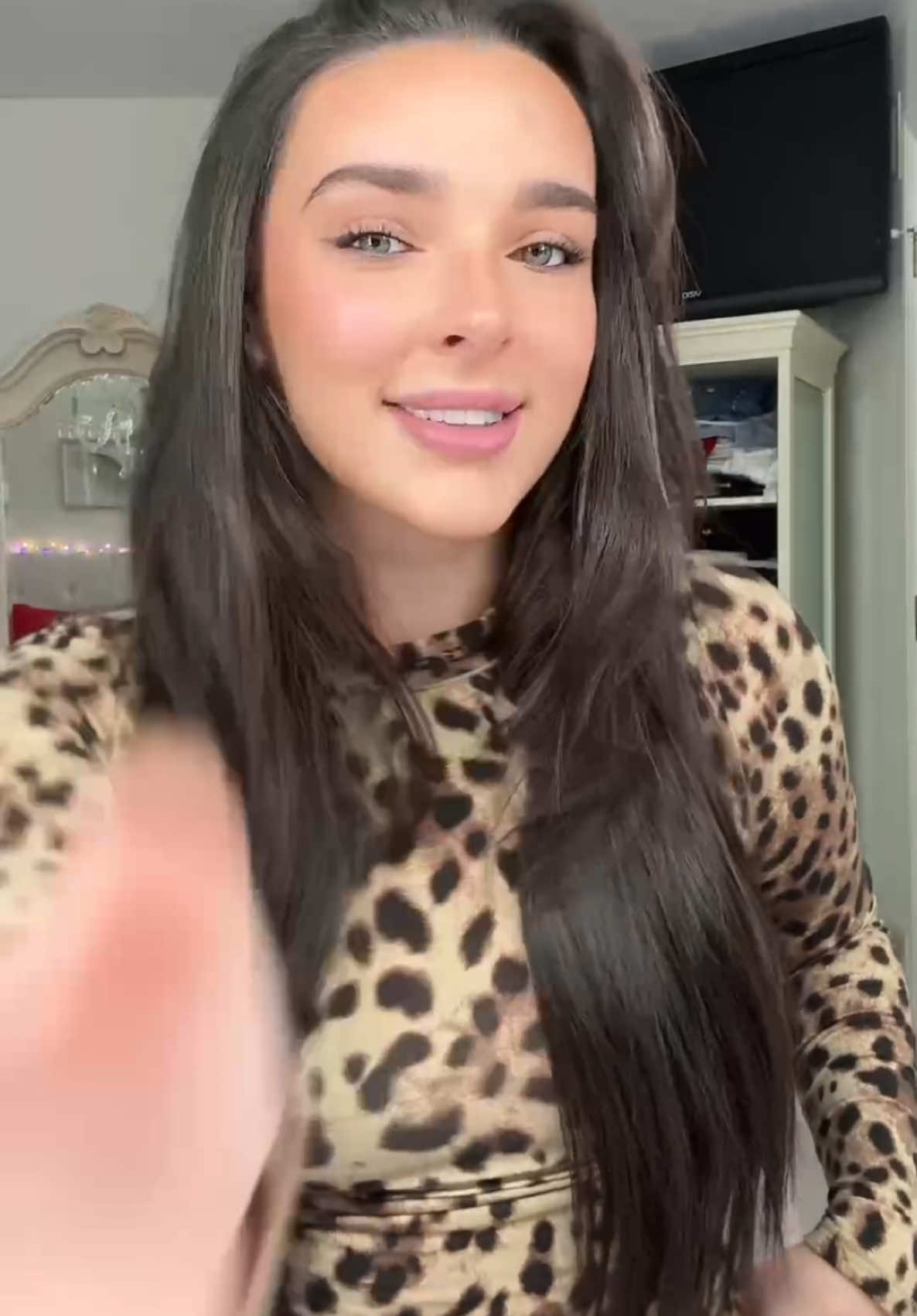 Get ready with me, and i have a sorcial announcment!! Link in my bio🖤