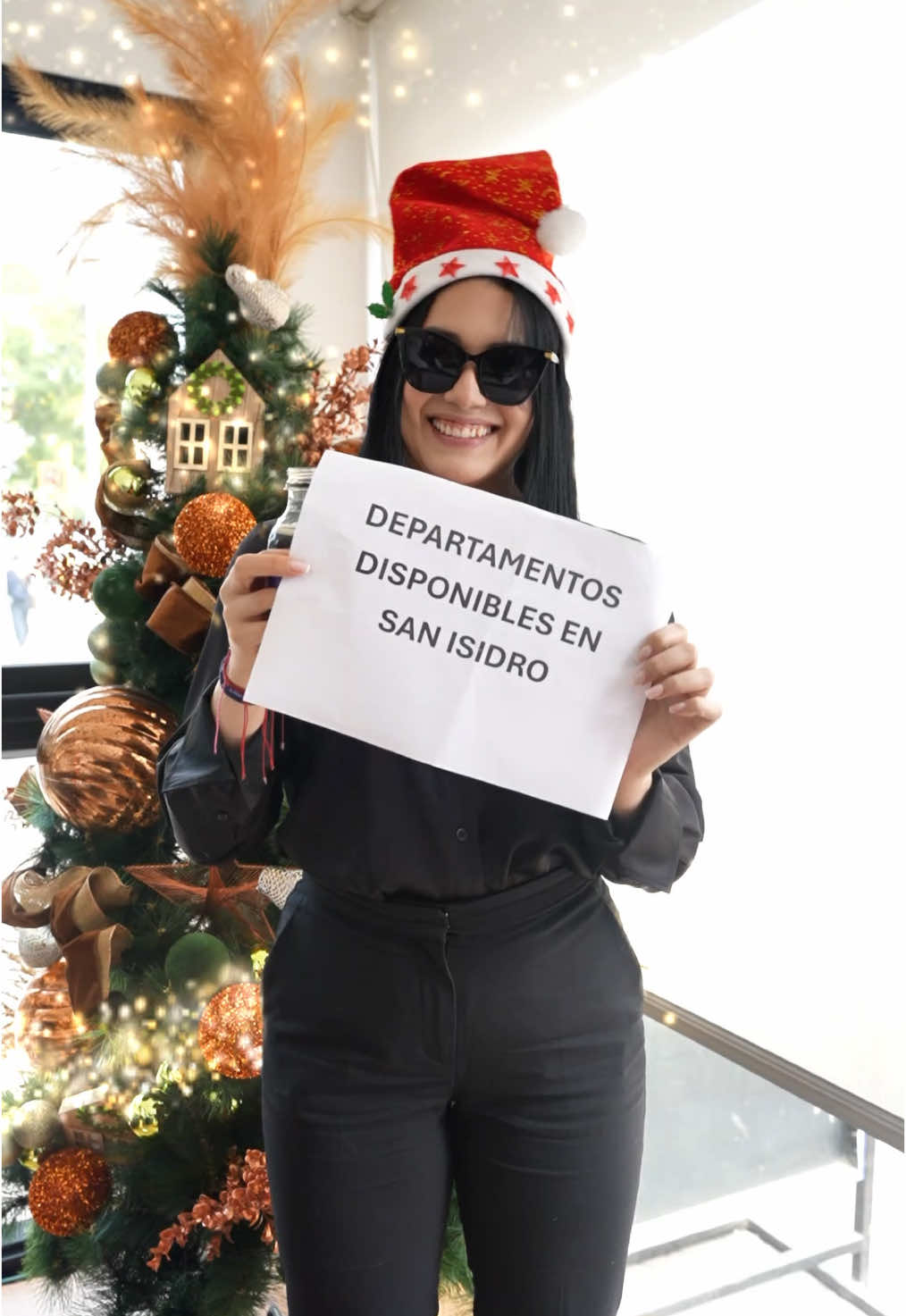 ¡Nos pusimos modo navideño! 🎄🥰 No habría mejor regalo de Navidad que un departamento en una buena zona de Lima. 🤩🏠 Si estás interesado, escríbenos. 📲 #navidad #feliznavidad #departamento #depasenventa #depasenlima #proyectoinmobiliario #inmobiliaria #asesor #tendencia #peru 