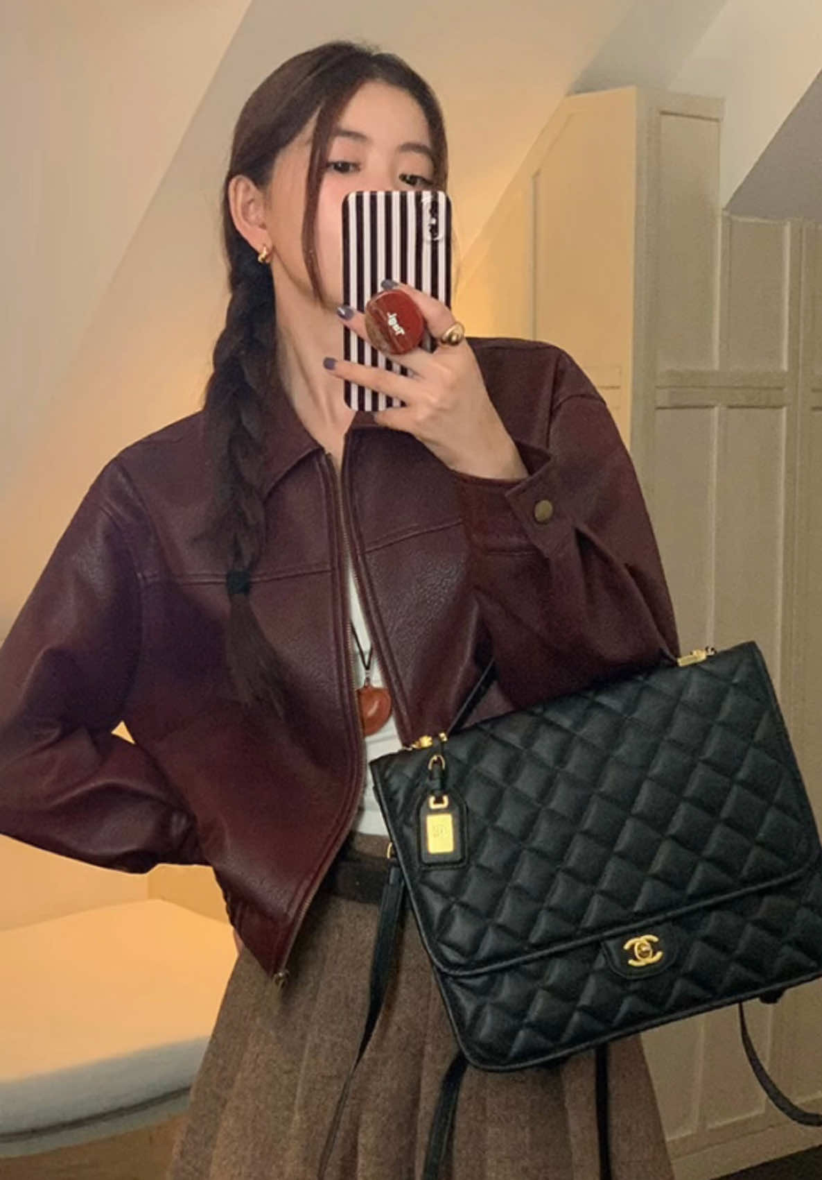 Áo da đỏ burgendy Pusumede shop về sẵn S/M. Siêu siêu hot, nhanh tay chốt đơn Nàng nhé ❤️ #hottrend #redburgundy #pusumede #qccc #qccc_new_cósẵn #xuhuong #autumn #winter 